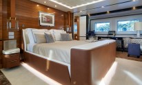 Dynamiq Jetsetter yacht master bedroom by Bannenberg & Rowell