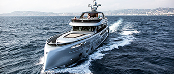 dynamiq yacht